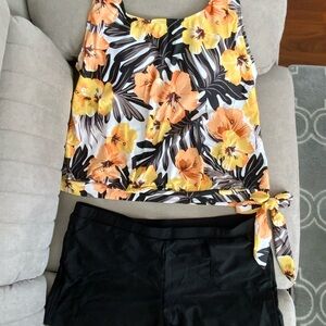 Woman’s 2-pc Tankini Scoop Neck Bathing Suit. $39 Size 3X or 22W